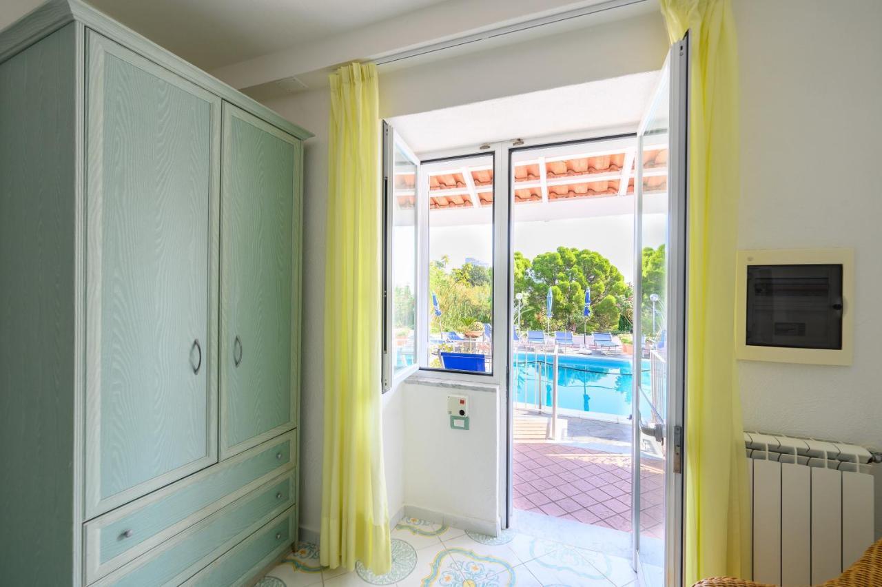 Parco Cartaromana Hotel 3*