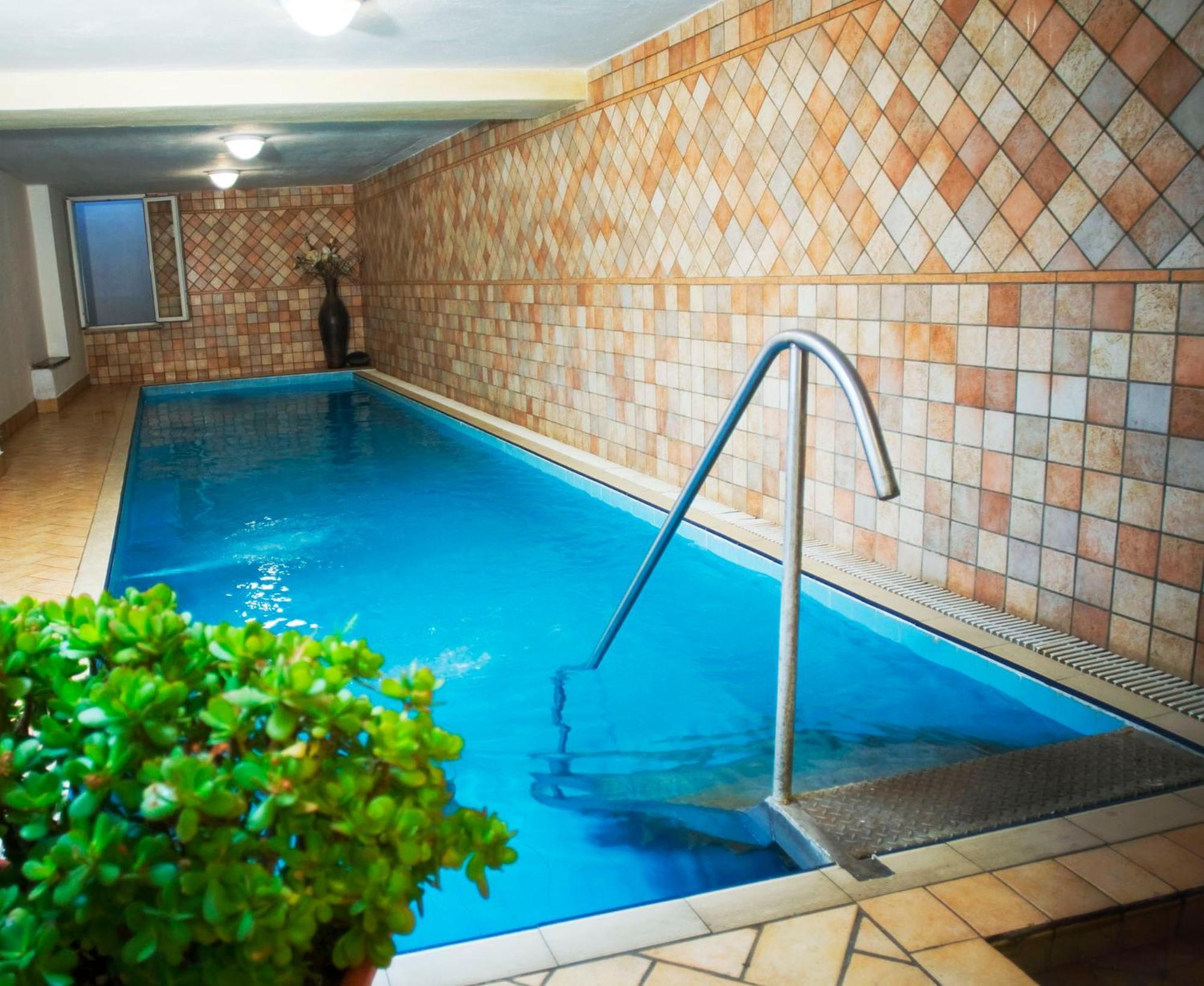 Hotel Parco Cartaromana 3*